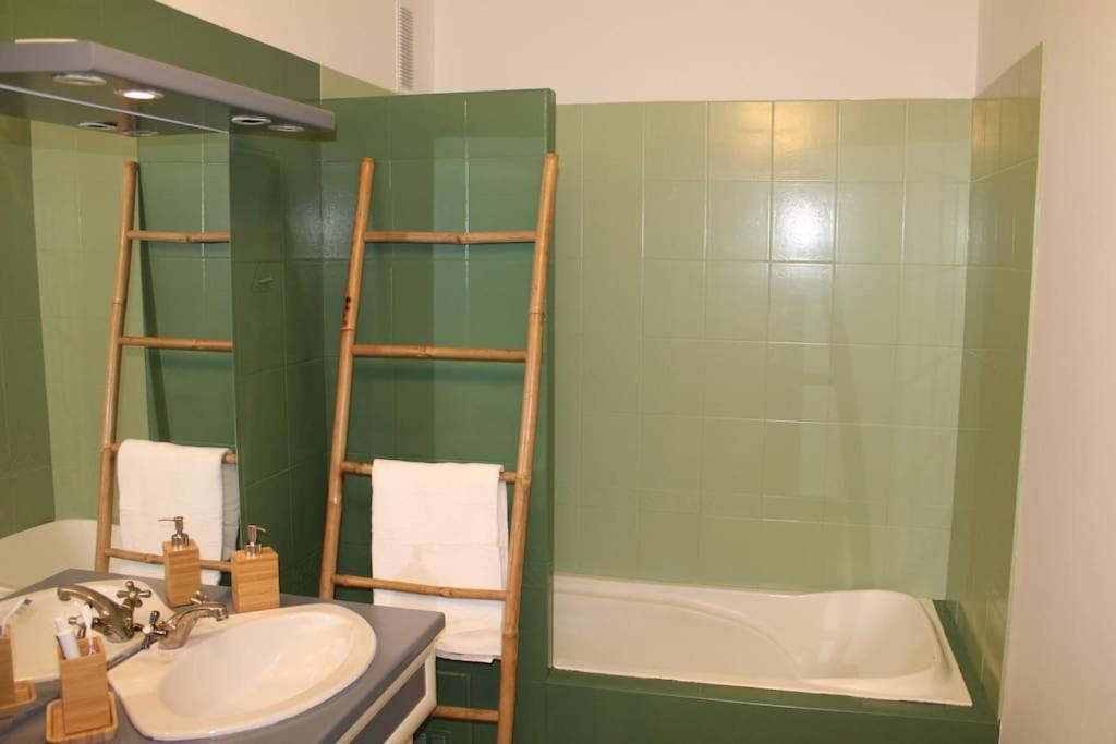 Appartement A 2 Pas Du Mont St-Michel 蓬托尔松 外观 照片